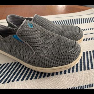Olukai Youth Boys Nohea Mesh Slip on Gray size 3